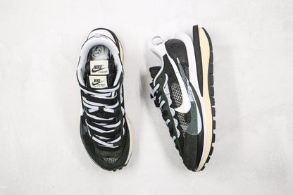 Nike Vaporwaffle Sacai Black White