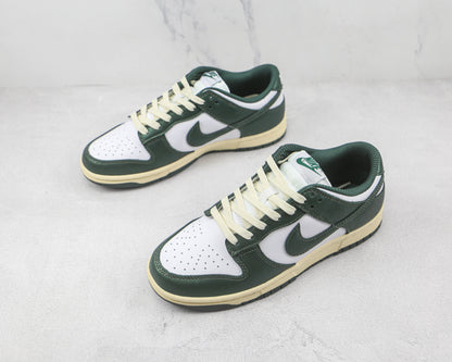 Nike Dunk Low Vintage Green (W)